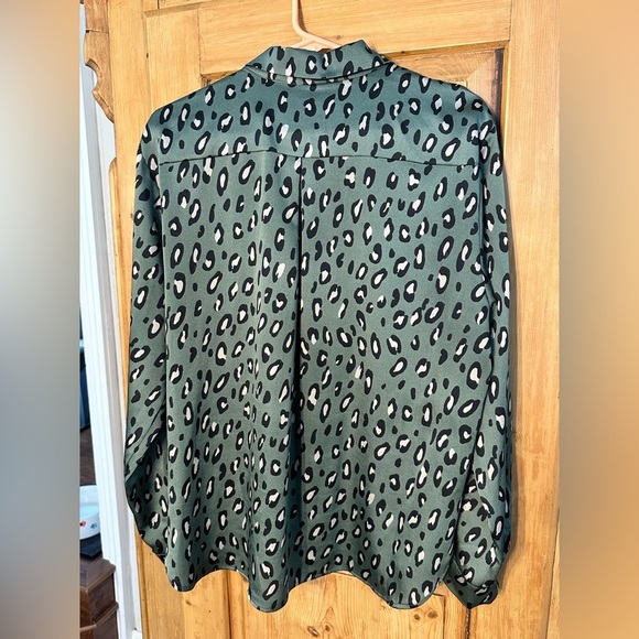Pleione Silky Mob Wife Animal Print Blouse Size Lg Long Sleeve Beautiful Colors - Picture 2 of 10